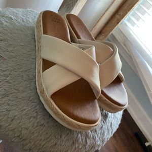 Cute slip on sandals🌈⚡️